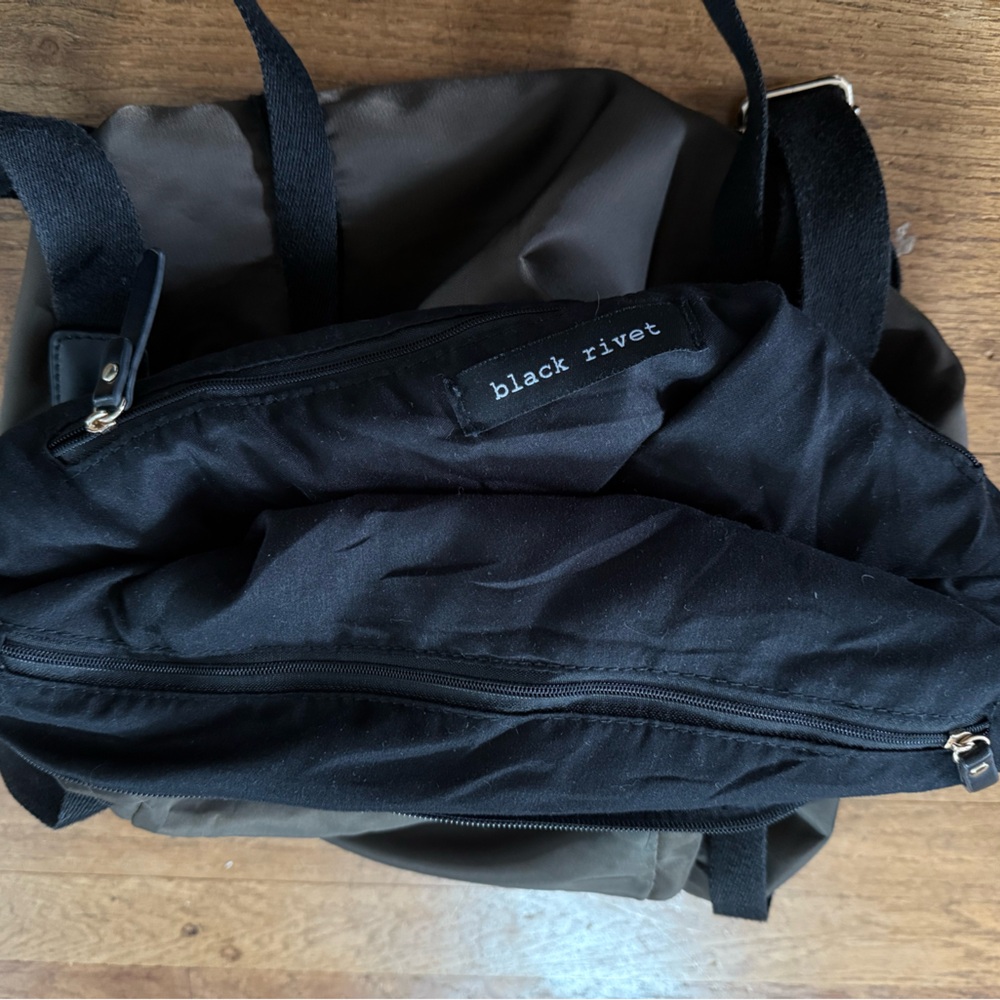 Black Rivet Collapsable Foldable Crossbody Bag To… - image 5